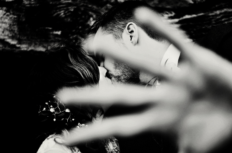 bridal portraits at park house barn in cumbria