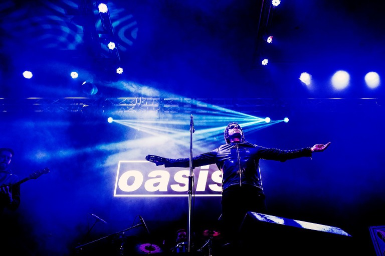 Oasish tribute band playing in Blackpool.