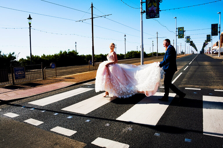 couple moment wedding photo award